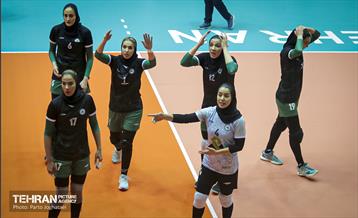 دیدار دو تیم والیبال زنان سایپا و ذوب آهن اصفهان 8