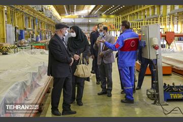 بازدید نمایندگان وزارت کشور از کارخانه واگن سازی تهران 2