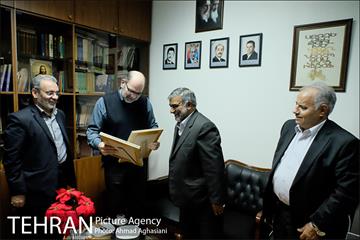دیدار مشاور امور مجلس شهردار تهران با نمایندگان اقلیت های مذهبی به مناسبت آغاز سال نو میلادی 8