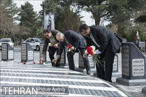 بازدید عبدالرحیم کرکه‌آبادی از سازمان بهشت زهرا (س)  21
