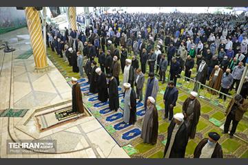 میز خدمت شهرداری تهران در نماز جمعه 54