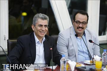 نشست صمیمی دکتر مظاهریان با اصحاب رسانه  3