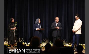 شانزدهمین جشن سالانه انجمن منتقدان و نویسندگان خانه تئاتر‎ 22