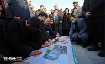 مراسم تشییع پیکر مرحوم اسماعیل احمدی 4