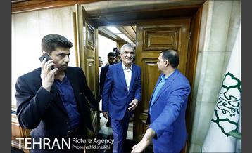 جلسه شورای شهر با حضور شهردار تهران 35