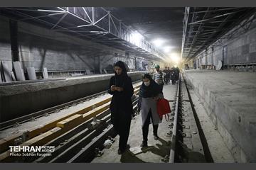 تور بازدید شرکت کنندگان دوره آرمانشهر از ایستگاه مترو میدان کتاب 8