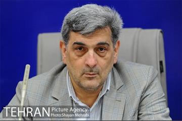 بازدید معاون اول رئیس جمهور به همراه شهردار تهران از کارخانه واگن‌سازی تهران 51
