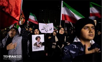 مراسم عزاداری شهادت رهبر انقلاب اسلامی در میدان ولیعصر(عج)