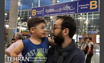 استقبال از عوامل فیلم فروشنده در فرودگاه امام خمینی تهران‎ 10