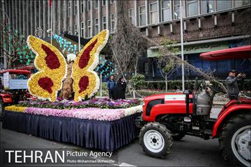 کاروان گل در خیابان بهشت 7
