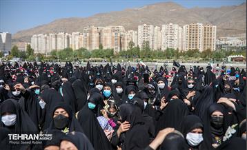 مراسم تشییع و خاکسپاری دوشهید گمنام دفاع مقدس در دریاچه چیتگر 70