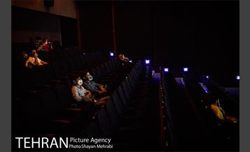 رعایت پروتکل های بهداشتی در پردیس سینمایی ملت 9