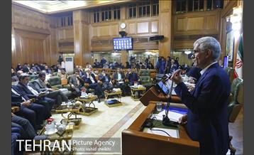 ارائه لایحه برنامه سوم توسعه شهر تهران توسط شهردار به شورای شهر  19