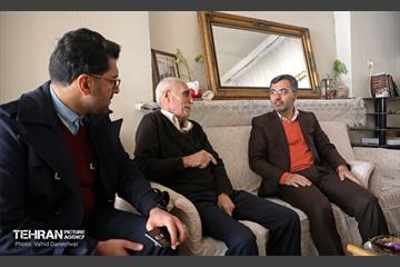 دیدار شهردار منطقه۱۷ با جمعی از مردآفرین دارالشهدای تهران 16