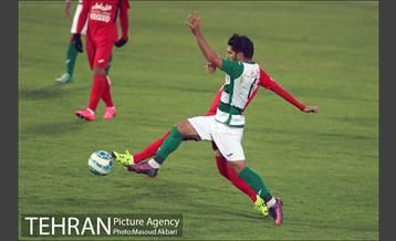 دیدار ذوب اهن و پرسپولیس در لیگ برتر فوتبال