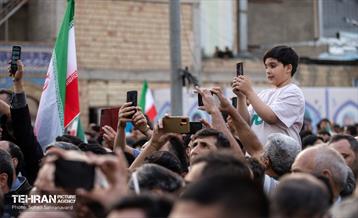 حضور رئیس جمهور در جمع مردم جنوب غرب تهران 6