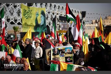 تجمع قدردانی از عملیات وعده صادق ۲ در میدان امام حسین (ع) 35