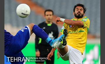 دیدار تیم‌های فوتبال استقلال و صنعت نفت آبادان  14