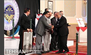 بیست و پنجمین جشنواره پژوهش و فناوری دانشگاه تهران‎ 12