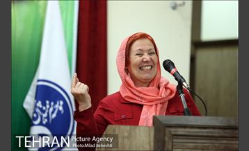 جشن تولد هنرمندان پیشکسوت متولد اردیبهشت و خرداد‎ 23