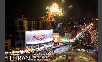 نورافشانی میدان ولیعصر(عج) به مناسبت روز مادر 10