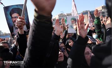 اجتماع مردم تهران در پی شهادت رهبر انقلاب - 1 46