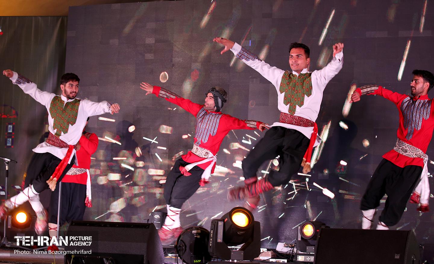 ویژه برنامه شاد و خانواده محور باغ رمضان 20