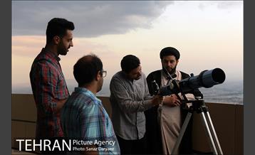 استهلال هلال ماه شوال از فراز برج میلاد تهران 11