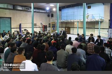 نشست صمیمانه شهردار تهران با دانش آموزان بسیجی سراسر کشور 38