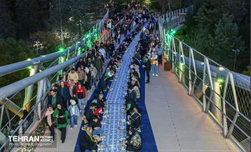 افطاری ساده روی پل طبیعت 11