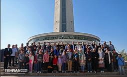 نمایشگاه «رخ دوست»تور تهرانگردی وابستگان نظامی سفارتخانه‌های خارجی مقیم تهران 42