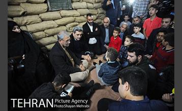 برنامه شب یلدا همراه شهردار تهران در موسسه خیریه بهشت امام رضا(ع) 23