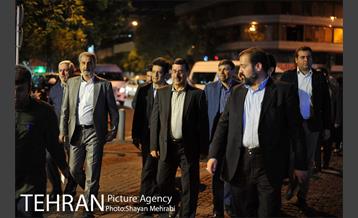 سرپرست شهرداری تهران و رئیس مرکز ارتباطات و امور بین الملل شهرداری تهران در بازدید از فعالیت‌های شبانه شهرداری و زندگی شبانه مردم تهران 4