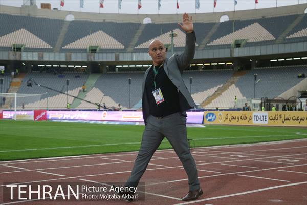 دیدار تیم های فوتبال استقلال و صبای قم