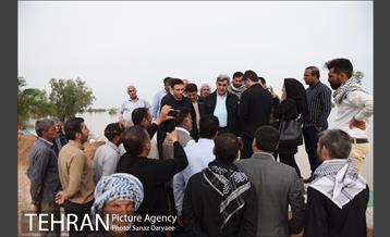 بازدید شهردار تهران ازمناطق سیل زده خوزستان 2