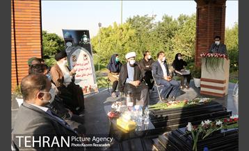 رونمایی از یادمان شهدای گمنام 11