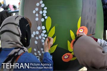 جشنواره تخم مرغ رنگی در بلوار کشاورز 4