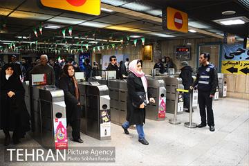 خدمت رسانی مترو در راهپیمایی 22 بهمن 4
