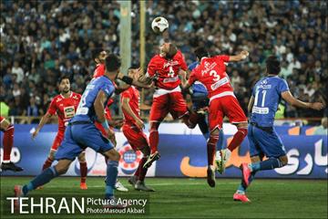 دیدار استقلال و پرسپولیس در لیگ برتر فوتبال 39