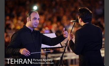 اجرای خیابانی محمد معتمدی و ارکستر سازهای ملی ایران در بوستان آب و آتش 5