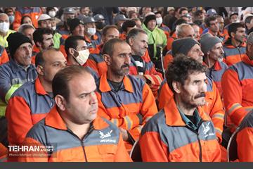 آغاز طرح واکسیناسیون آنفلوانزای پاکبانان و کارگران خدمات شهری شهرداری تهران 26