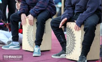 ویژه برنامه گروه نسل جدید در میدان ونک  31