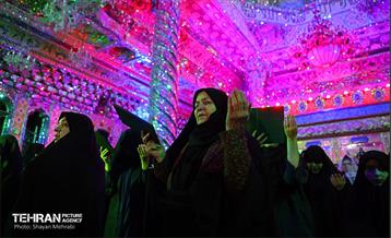 احیای شب بیست‌ویکم ماه رمضان امامزاده پنج تن لویزان 2