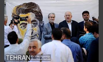 رونمایی از سردیس عزت الله انتظامی 13