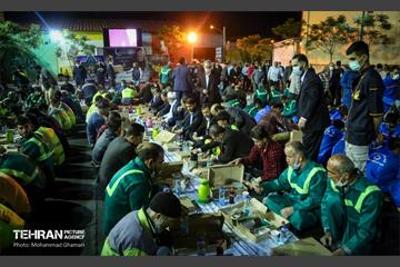 ضیافت یک هزار نفری افطار شهرداری منطقه 10
