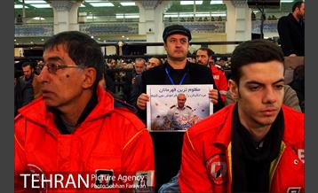 تشییع شهدای آتش نشان در شبستان مصلی-2 9