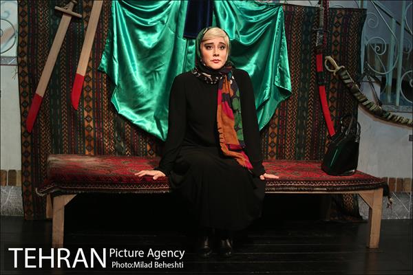 نمایش نام تمام مادران...‎ 12