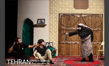 نمایش همسایه آقا‎ 24