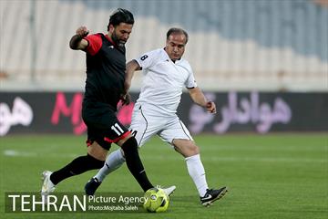 دیدار تیم‌های فوتبال منتخب ۹۸ و منتخب سرخابی  17