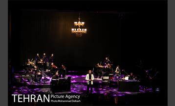 کنسرت آنلاین علیرضا قربانی در تالار وحدت 21